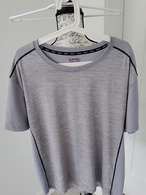 And1 Light Gray Athletic Short Sleeve Tee with Contrast Stitching